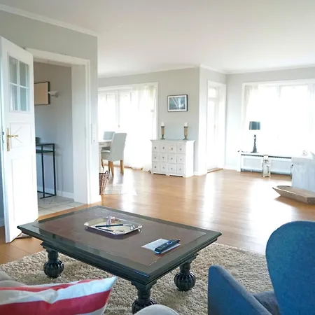 Casa de Férias Reetdachhaus Mit Direktem Meerblick Nieblum