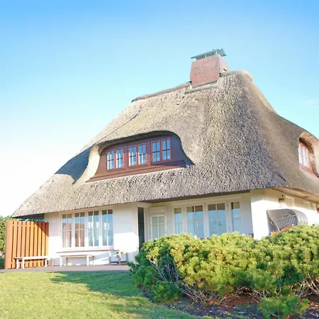 Reetdachhaus Mit Direktem Meerblick Casa de Férias Nieblum