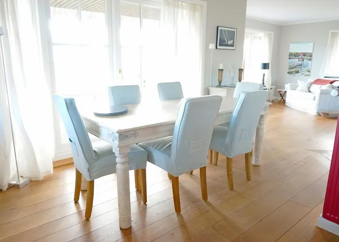 Reetdachhaus Mit Direktem Meerblick